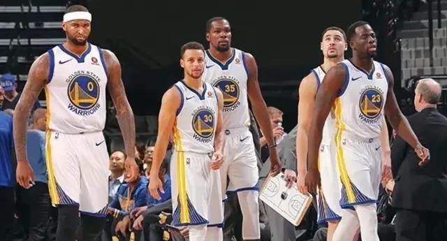 广东男篮防守反击轻取上海（广东男篮凭借防守反击轻松击败上海）