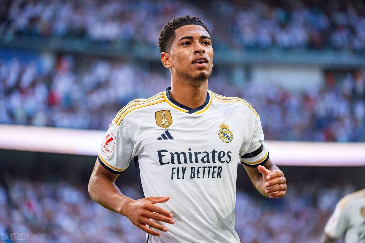 想重新踢的比赛？维埃里：02年世界杯vs韩国；97年欧冠踢多特（维埃里最想重赛的两场：2002世界杯对韩国、1997欧冠战多特蒙德）