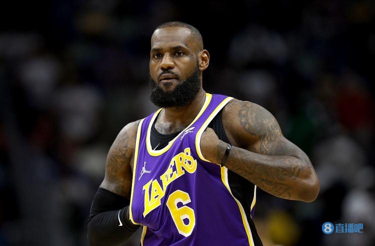 意媒：黄潜考虑买断那不勒斯租将拉法-马林，皇马握有回购权（意媒：黄潜或买断租自那不勒斯的拉法-马林，皇马仍握回购权）