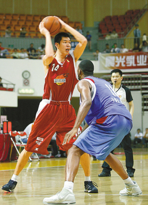 国脚庆祝破门动作刷屏社交媒体（国脚破门庆祝动作火遍社交平台）