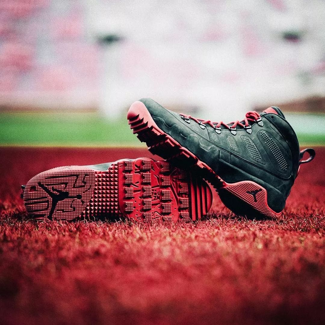 最后连失绝平三分！贺希宁19中9空砍21+8+8 三分6中0（末段连失追平三分！贺希宁19投9中空砍21+8+8，三分6投0中）