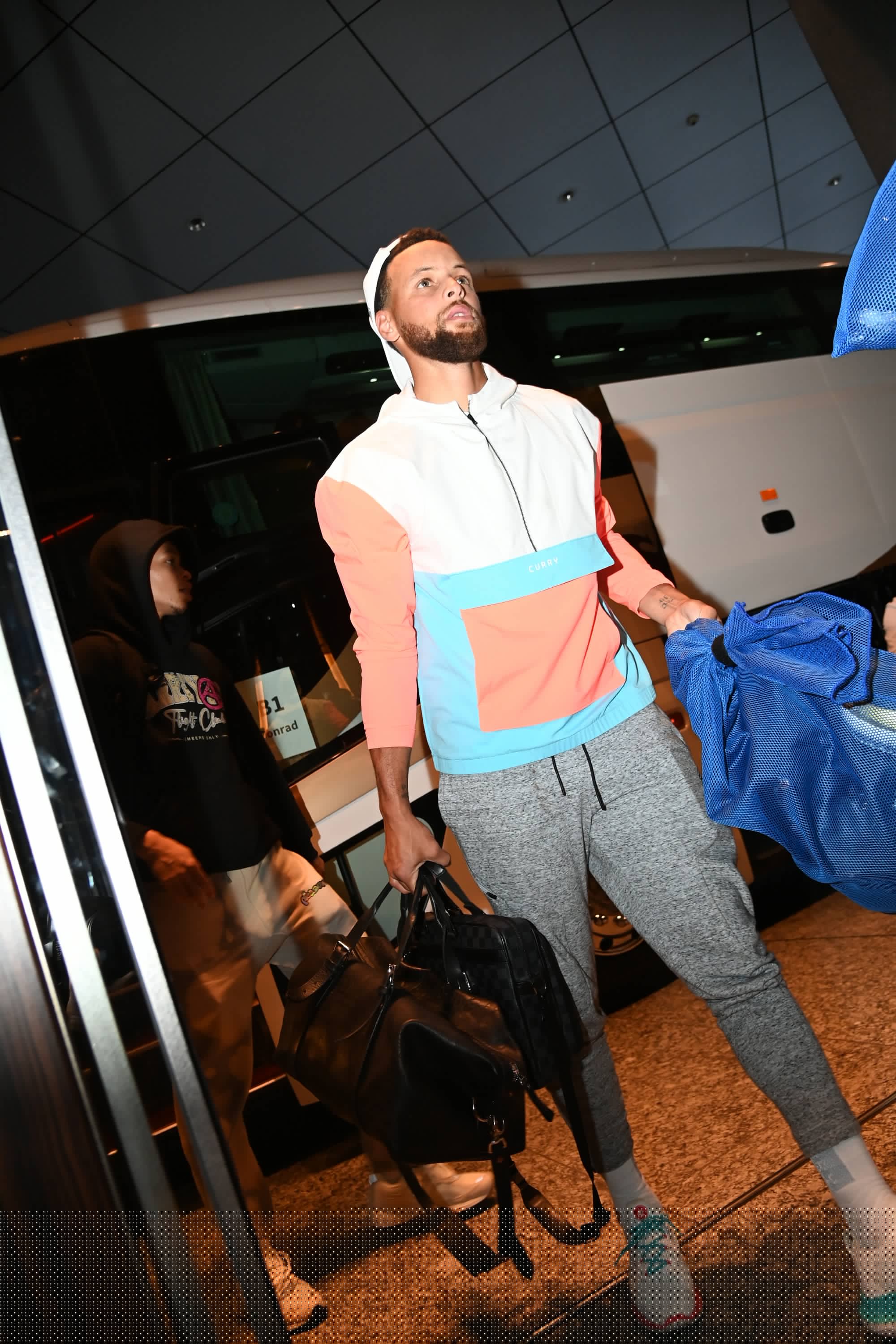 禁区内头球补射破门，毕津浩收获大连英博生涯首球（毕津浩禁区头槌补射破门，斩获大连英博处子球）