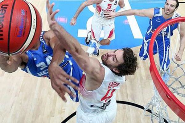 尝试新角色，德媒：罗伊斯将担任下周多特蒙德欧冠比赛评论员（德媒：罗伊斯下周将以评论员身份解说多特欧冠，尝试新身份）