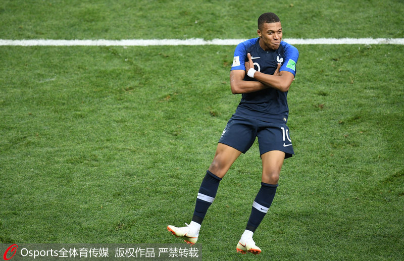 阿斯报预测巴萨首发：克里斯滕森左边卫、拉菲左路、莱万突前