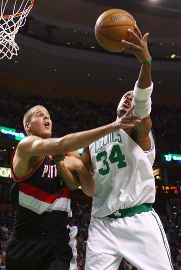 莱万：我们在诺坎普比在别的球场更强一些（莱万：在诺坎普我们更具优势）