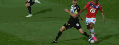 球迷：这队已经提前预定冠军