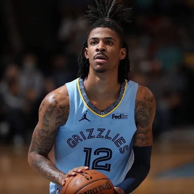 孔蒂：卡拉巴赫是这赛季的欧冠黑马；卢卡库还没做好复出准备（孔蒂：卡拉巴赫堪称本季欧冠黑马，卢卡库复出尚未就绪）