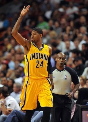 世界杯预热海报里没有C罗遭质疑，FIFA删除原海报改“怀旧”（预热海报未见C罗惹质疑，FIFA删原图改发怀旧版）