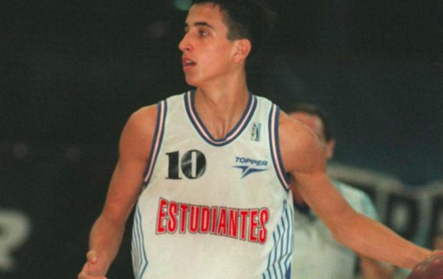 基米希：即便穆西亚拉复出卡尔也会出场，他应该入选德国队（基米希：穆西亚拉回归也不影响卡尔出场，他理应入选德国队）