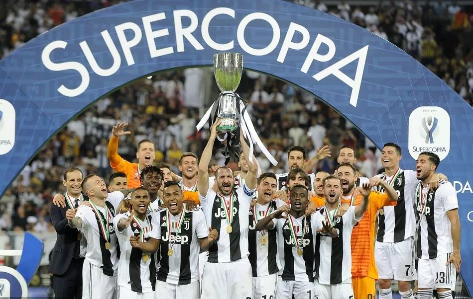 尤尔曼德：马扎腿部有些不适；霍夫曼预判强，是球队重要一员（尤尔曼德：马扎腿部轻微不适；霍夫曼预判能力突出，是队内重要一员）