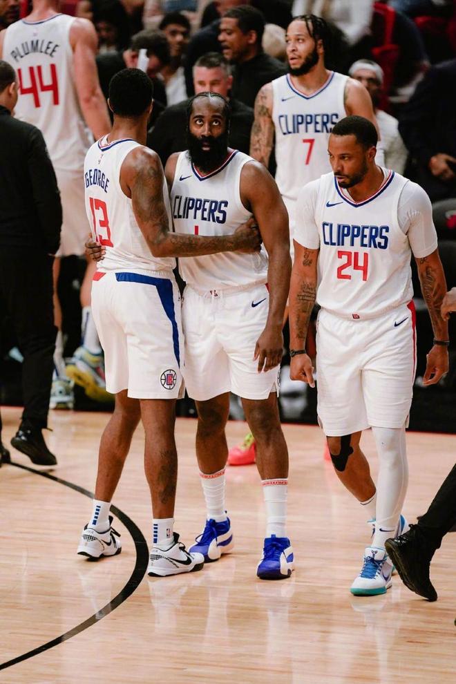 麦克托米奈：无论我是否进球，教练对我的要求都非常高（麦克托米奈：哪怕没有进球，教练对我的标准依旧很高）